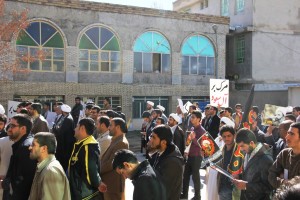 تجمع طلاب و دانشجویان یاسوج در محکومیت اعدام آیت الله نمر (۱۰)