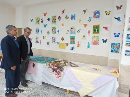 افتتاح نمایشگاه طراحی و نقاشی گرامیداشت هفته معلم در هنرستان دخترانه نرجس شهر سی سخت